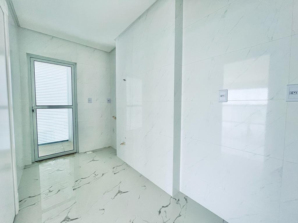 Apartamento à venda no Meia Praia: 