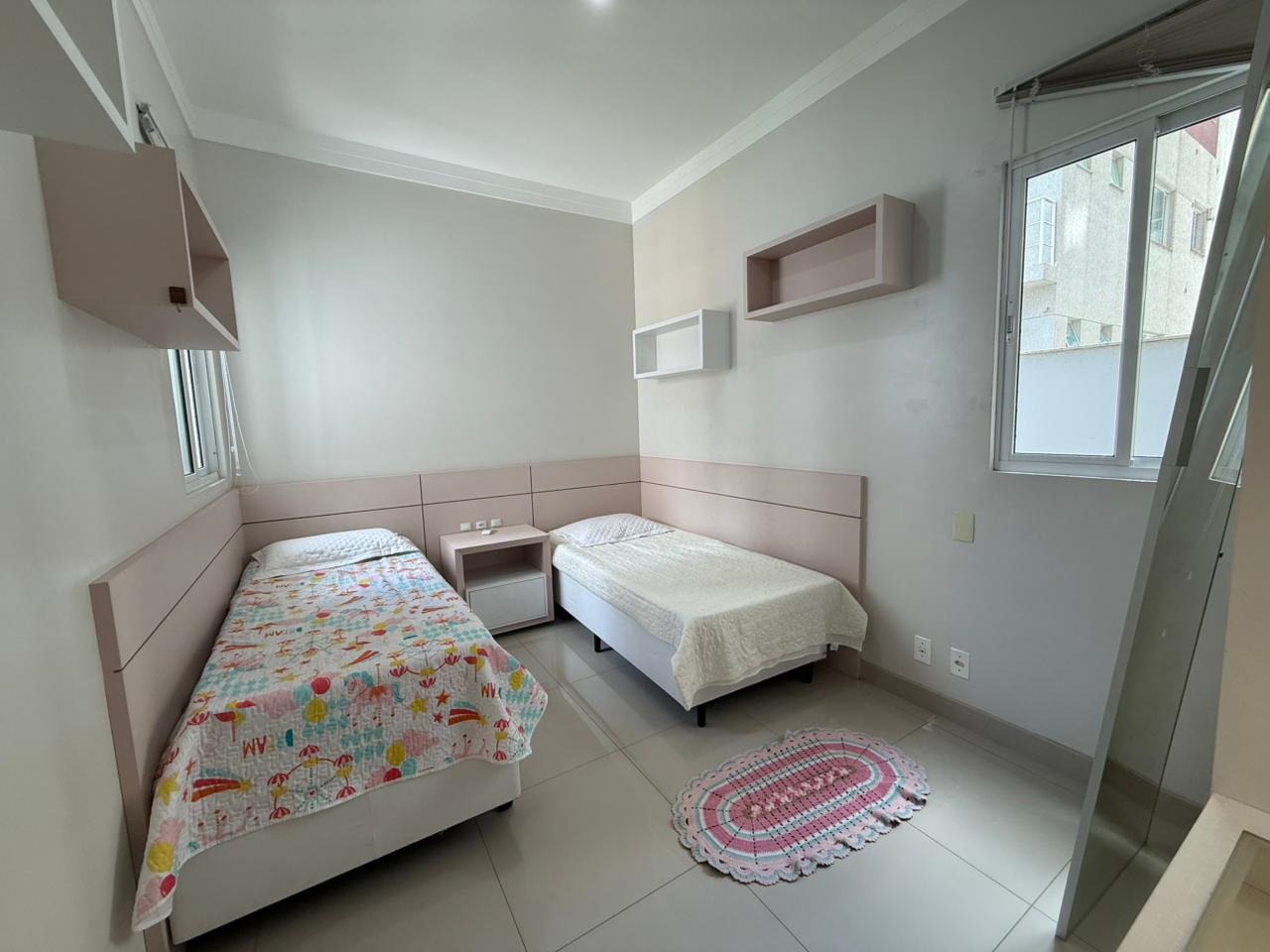 Apartamento à venda no Meia Praia: 