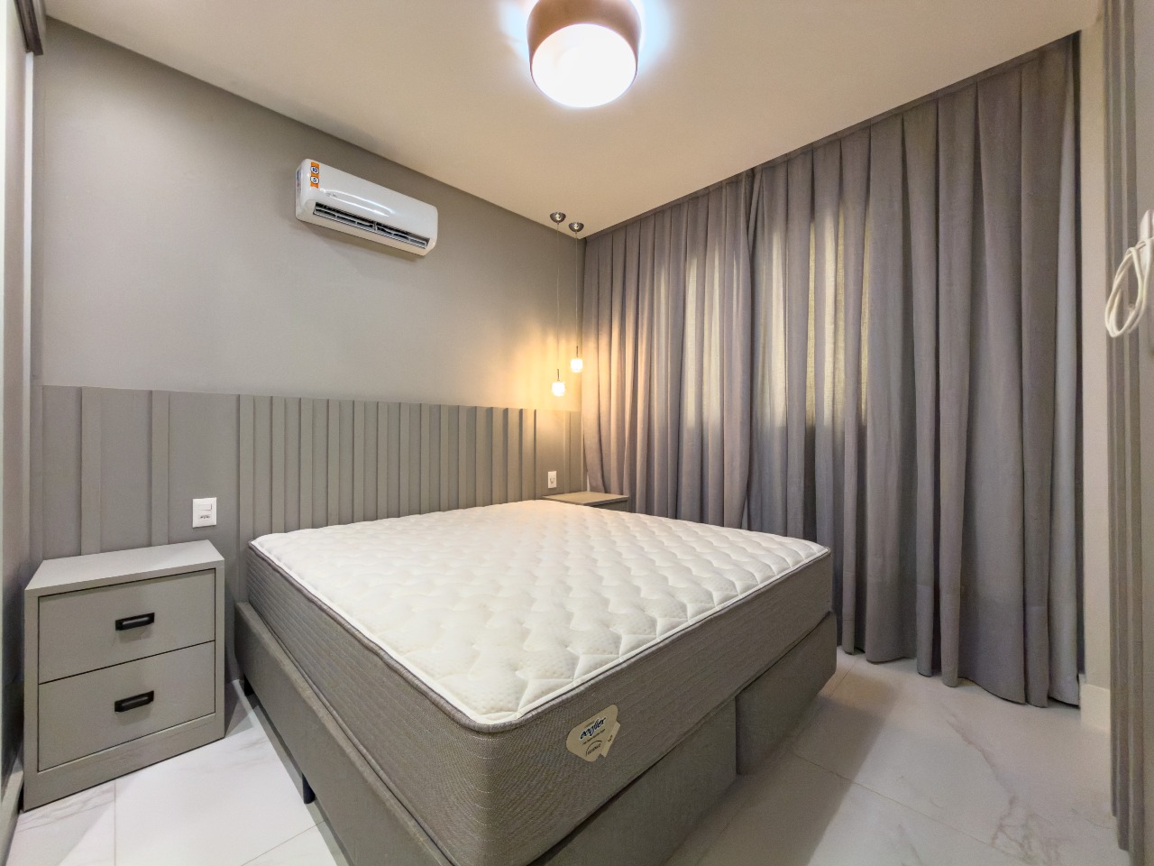 Apartamento à venda no Meia Praia: 