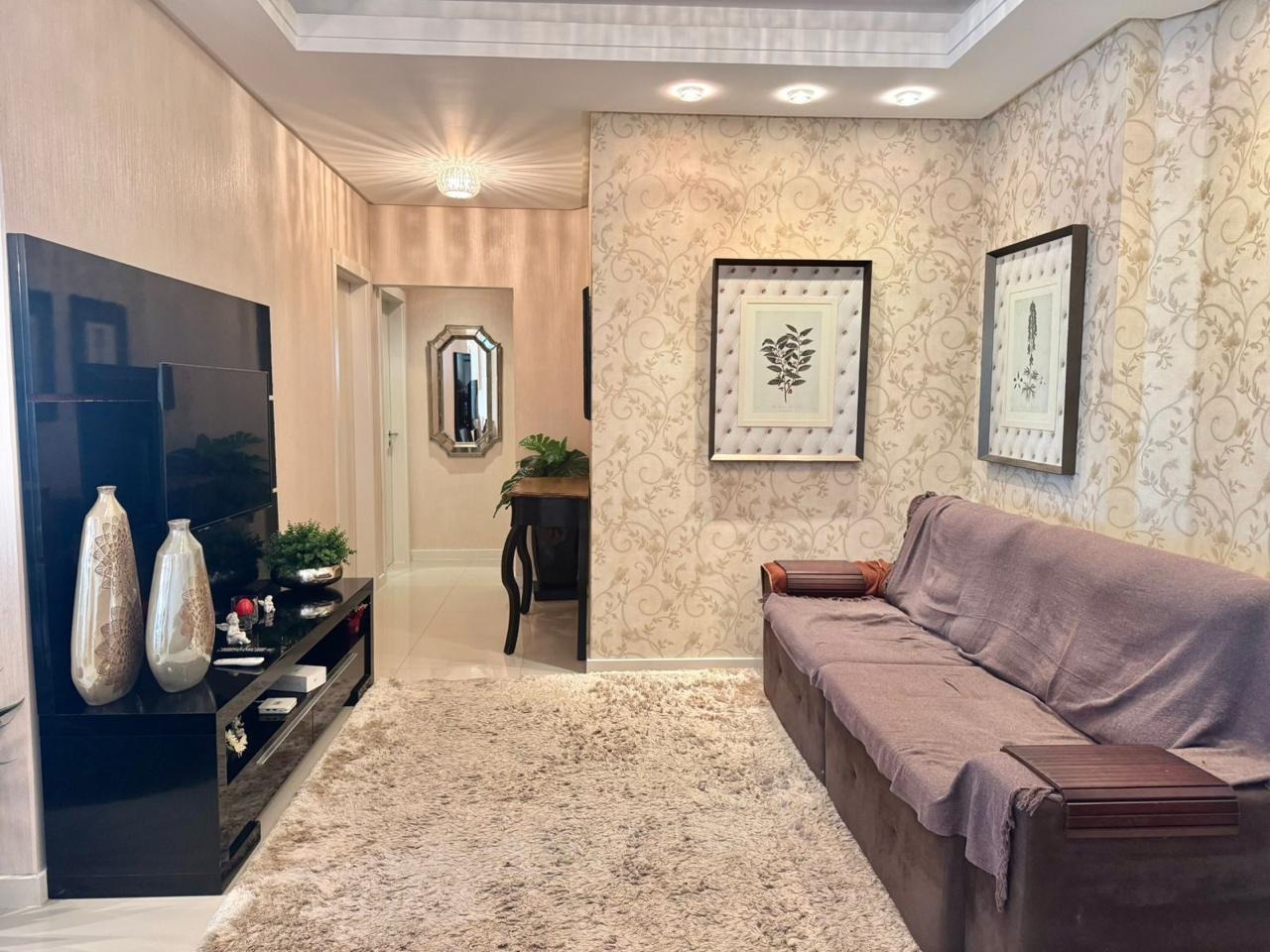 Apartamento à venda no Meia Praia: 