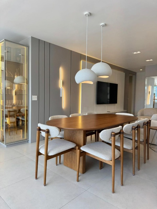 Apartamento à venda no Meia Praia: 