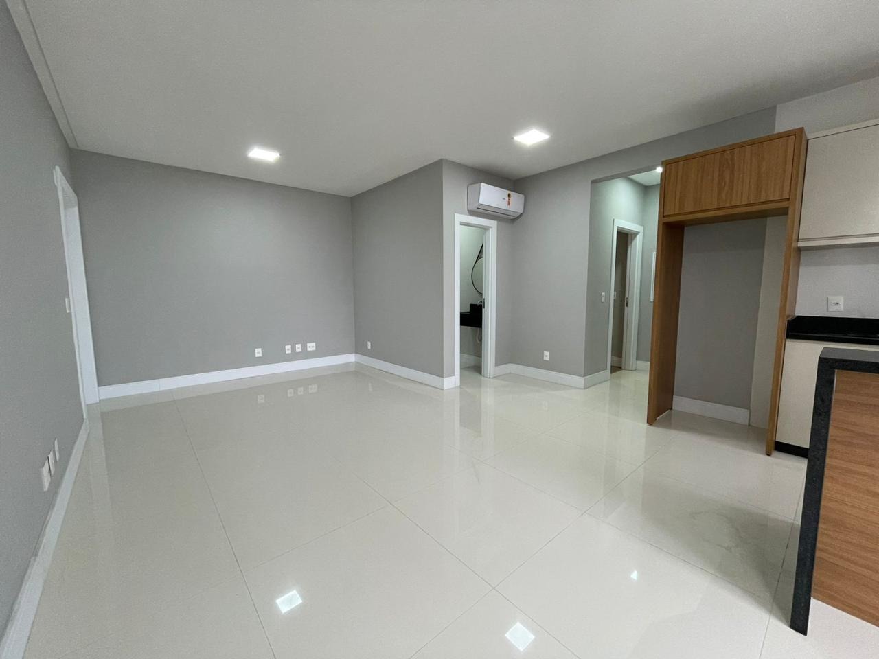 Apartamento à venda no Balneário Perequê: 