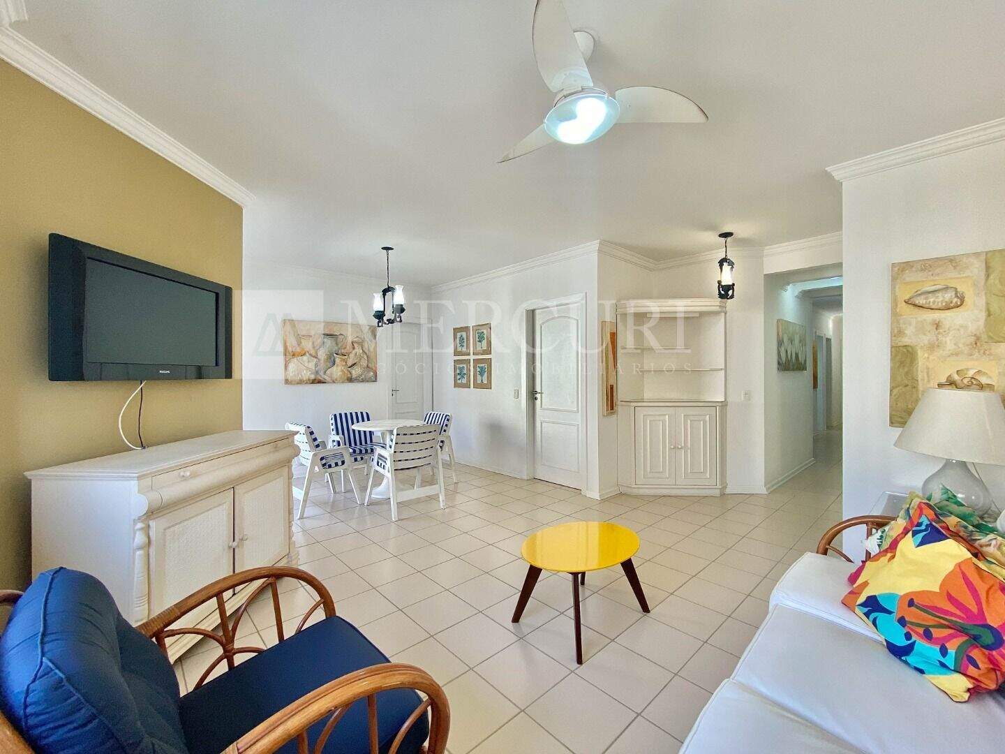 Apartamento à venda no Jardim Astúrias: Desfrute de apartamentos a venda no Guarujá na Praia das Astúrias, ideais para quem busca tranquilidade, com a ajuda de uma imobiliária em Guarujá.