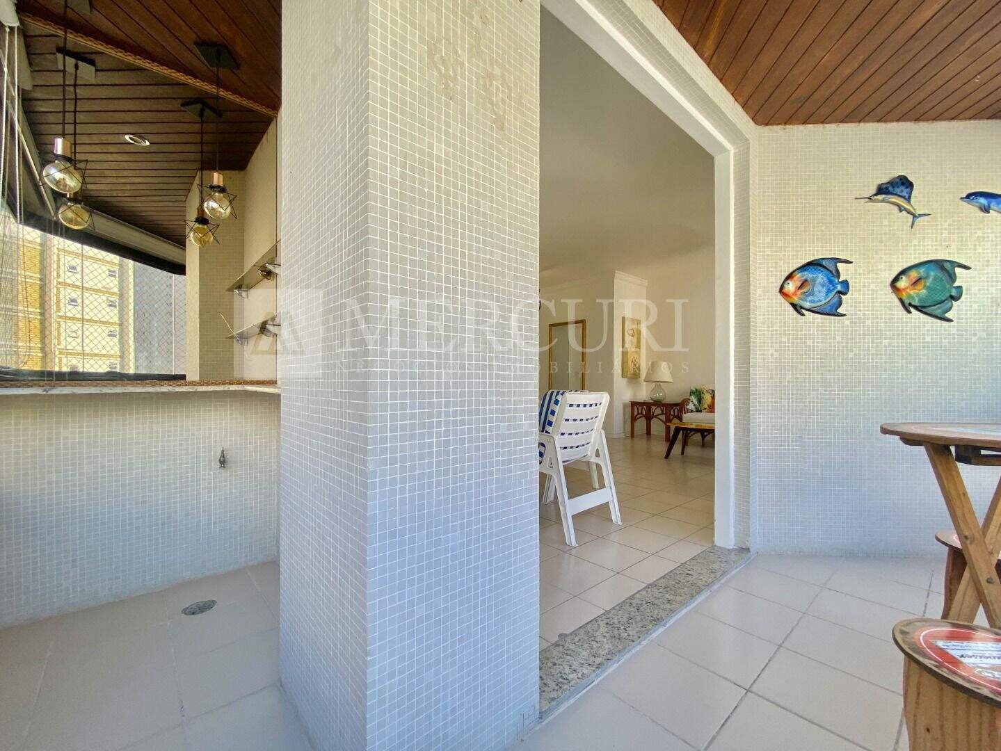 Apartamento à venda no Jardim Astúrias: Desfrute de apartamentos a venda no Guarujá na Praia das Astúrias, ideais para quem busca tranquilidade, com a ajuda de uma imobiliária em Guarujá.