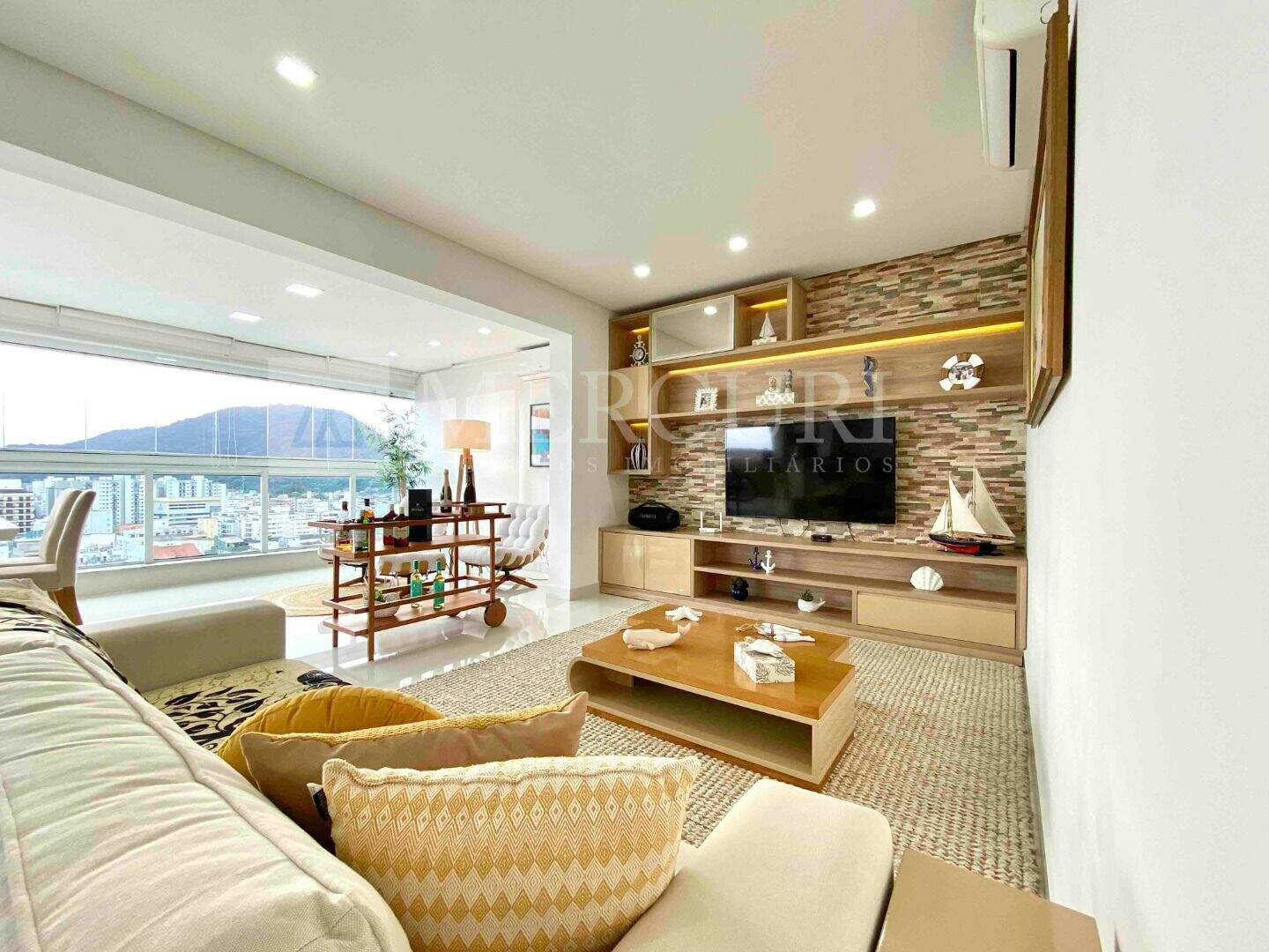 Apartamento à venda no Enseada: 
