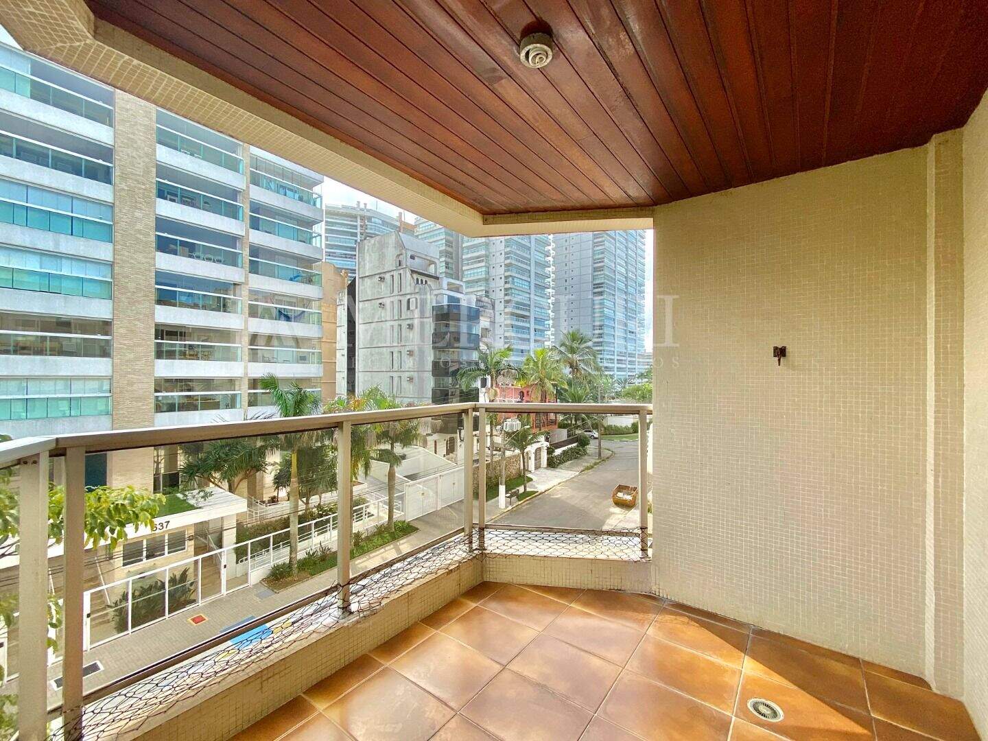 Apartamento à venda no Enseada: 