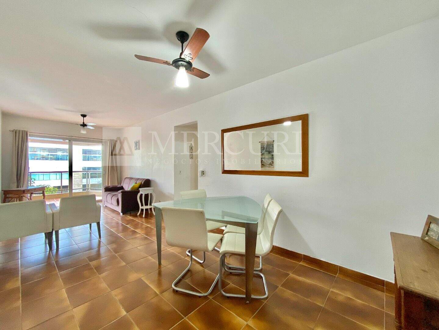 Apartamento à venda no Enseada: 