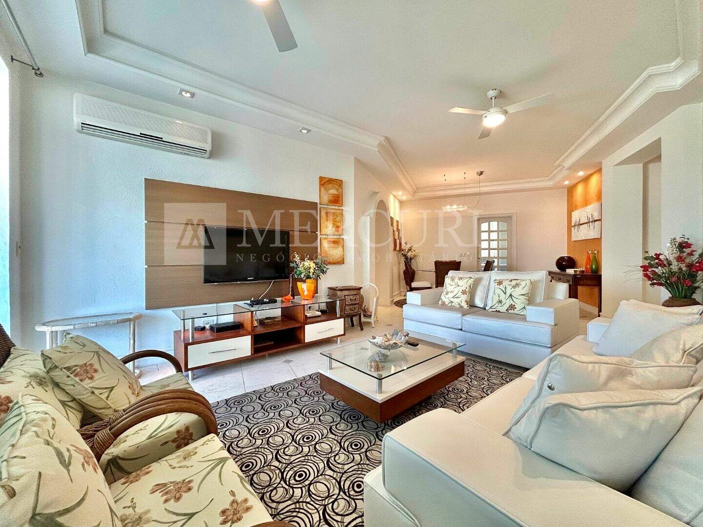 Apartamento à venda no Enseada: 