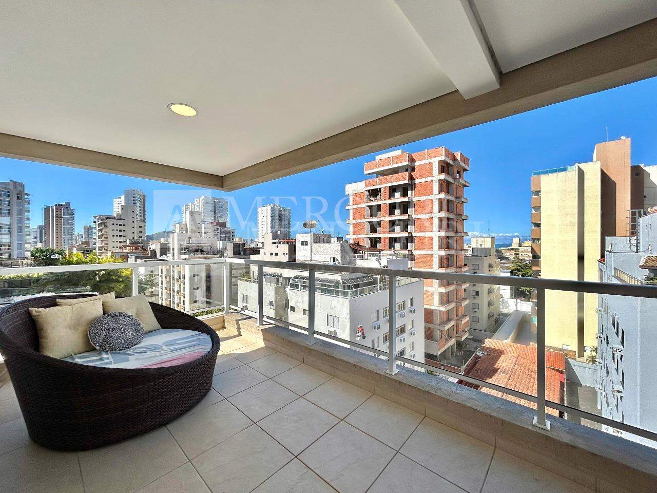Apartamento à venda no Enseada: 