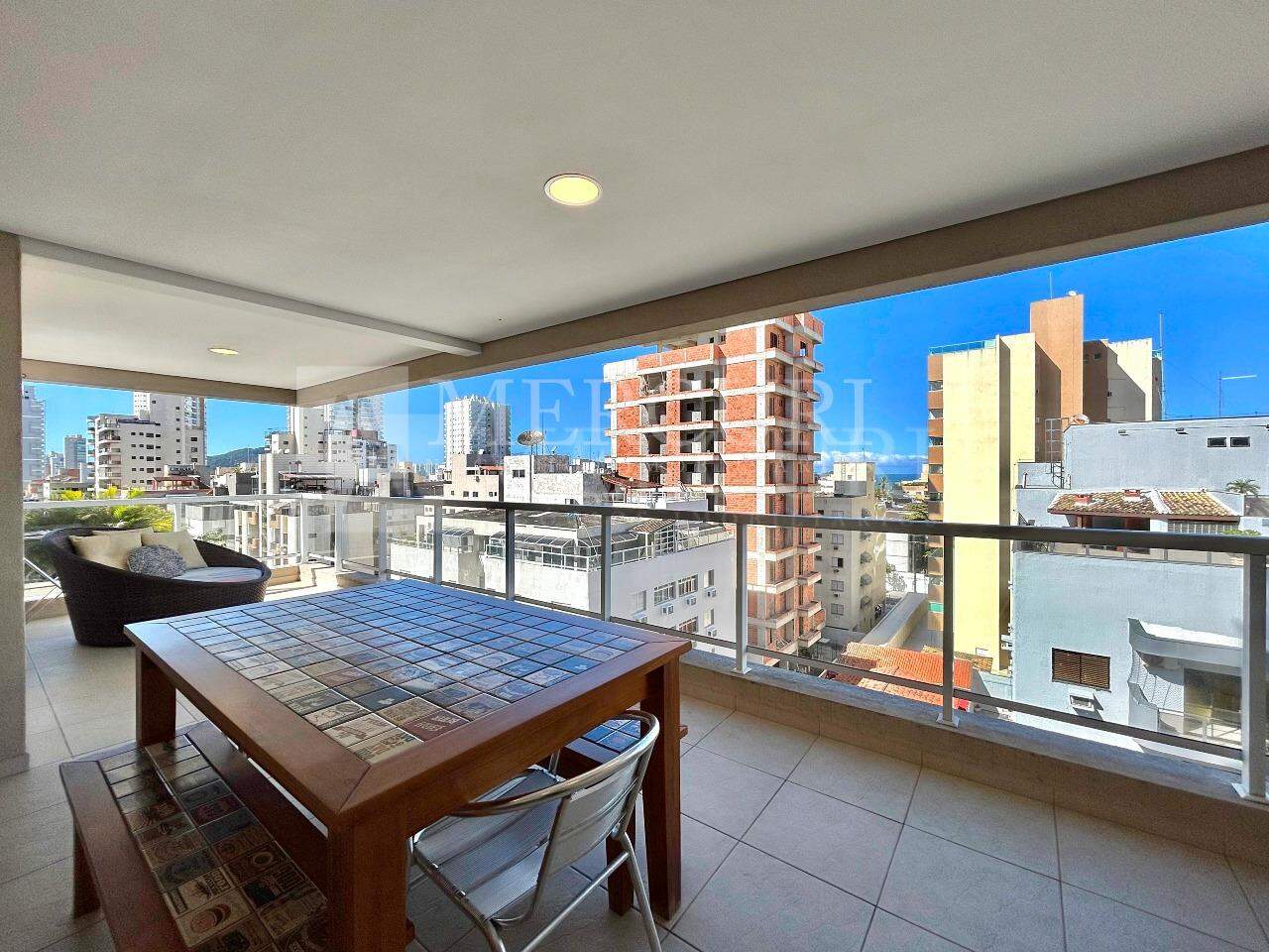 Apartamento à venda no Enseada: 