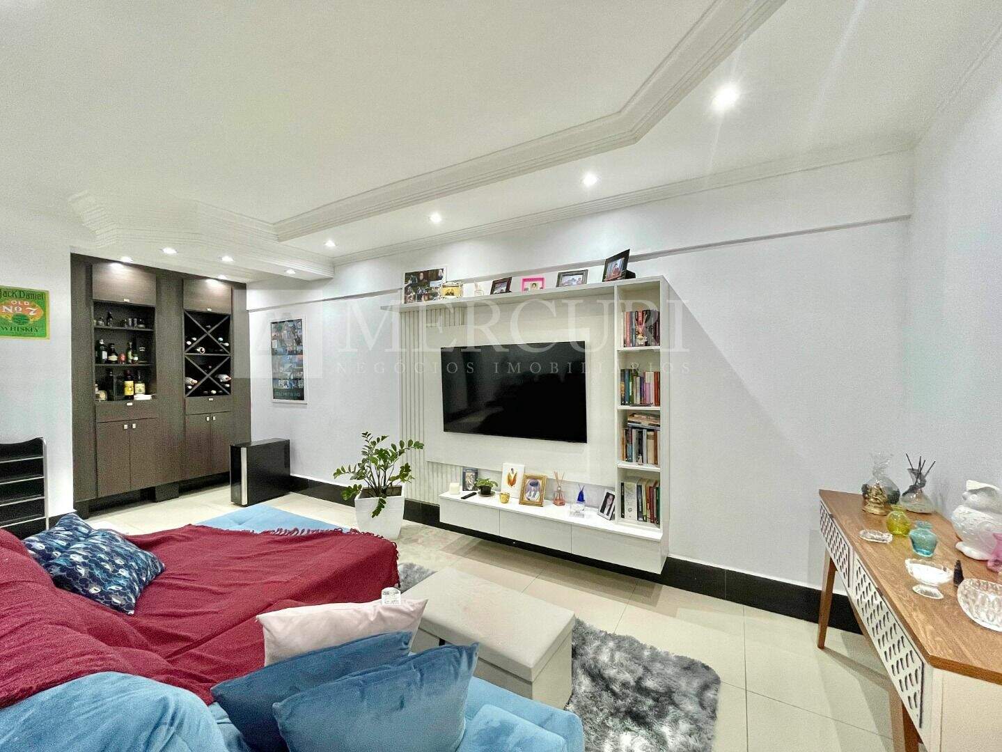 Apartamento à venda no Pitangueiras: Descubra apartamentos a venda no Guarujá na Praia das Pitangueiras, listados por imobiliárias em guarujá e imobiliarias no guarujá.
