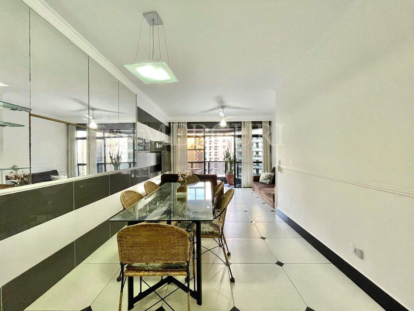 Apartamento à venda no Pitangueiras: Busca por apartamentos a venda no Guarujá na Praia das Pitangueiras? Consulte a imobiliária em Guarujá e imobiliaria em Guarujá para mais detalhes.