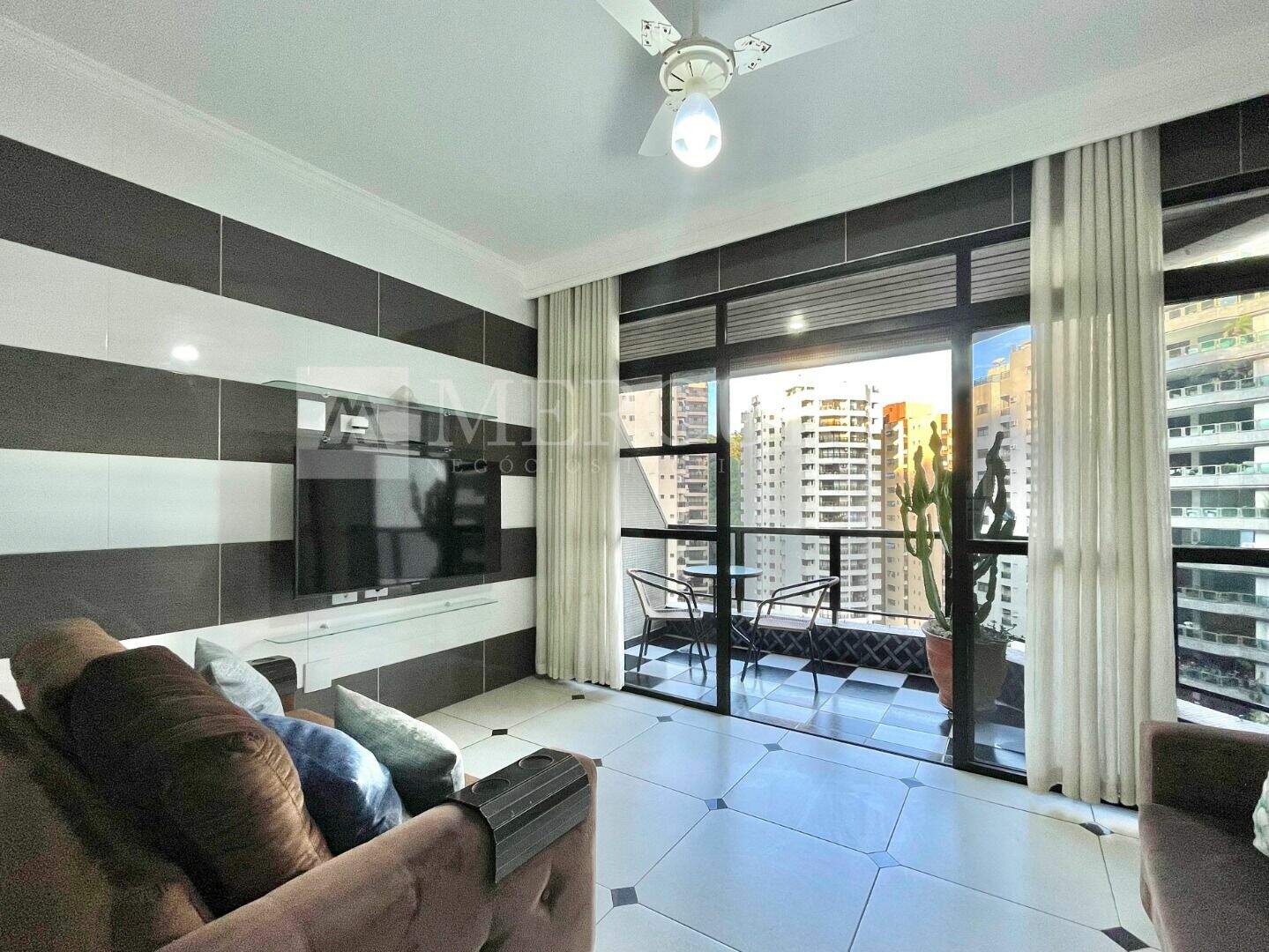 Apartamento à venda no Pitangueiras: Busca por apartamentos a venda no Guarujá na Praia das Pitangueiras? Consulte a imobiliária em Guarujá e imobiliaria em Guarujá para mais detalhes.