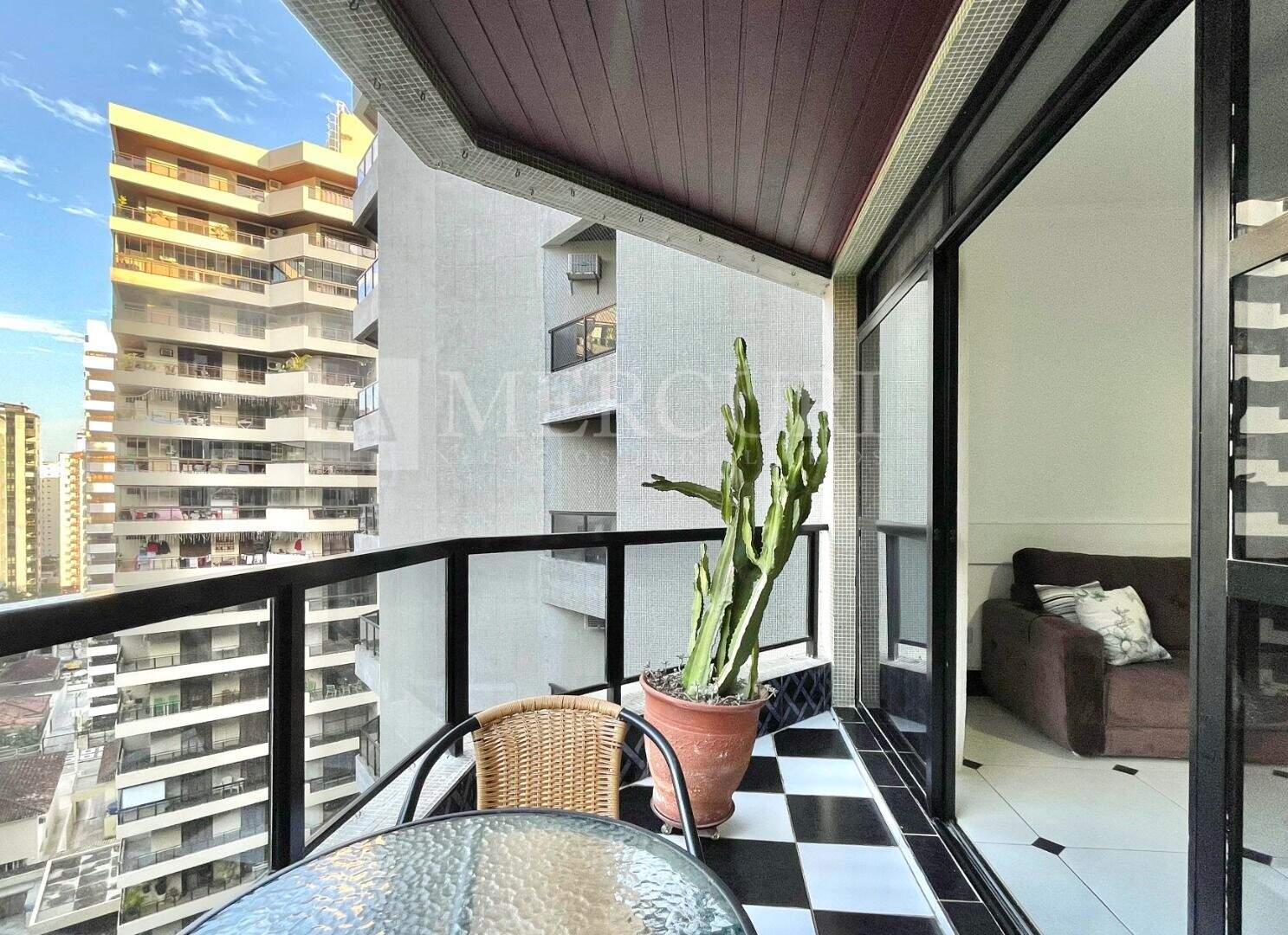 Apartamento à venda no Pitangueiras: Busca por apartamentos a venda no Guarujá na Praia das Pitangueiras? Consulte a imobiliária em Guarujá e imobiliaria em Guarujá para mais detalhes.