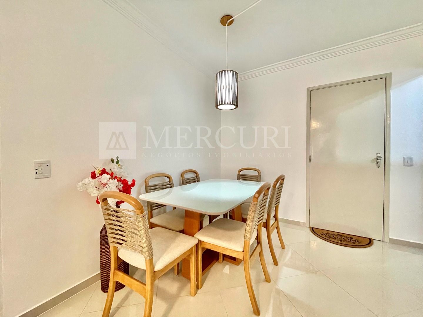Apartamento à venda no Enseada: 