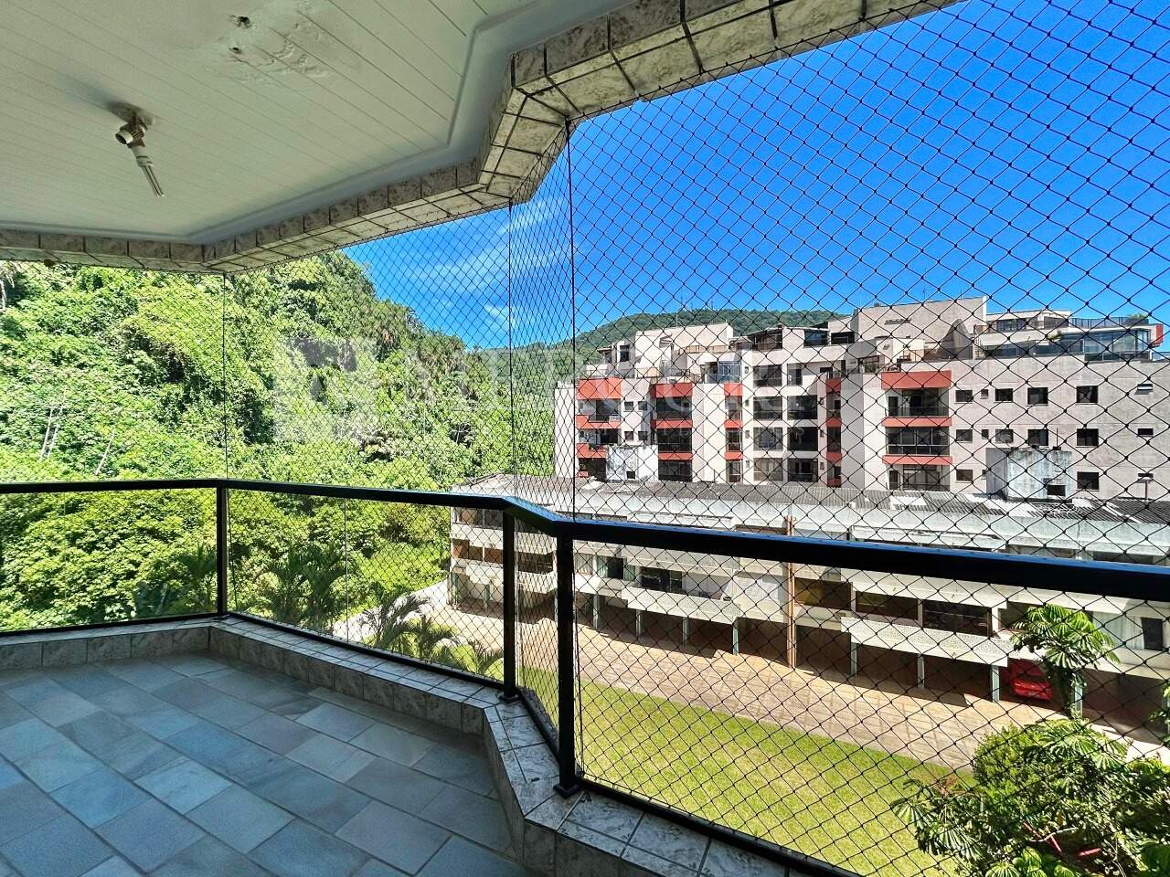 Apartamento à venda no Enseada: 