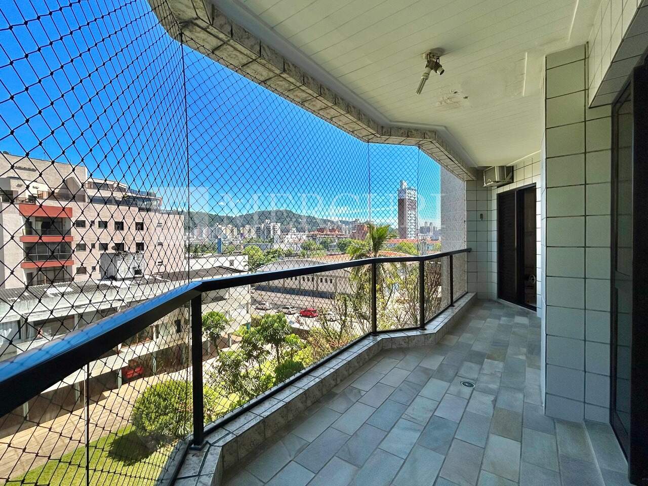 Apartamento à venda no Enseada: 
