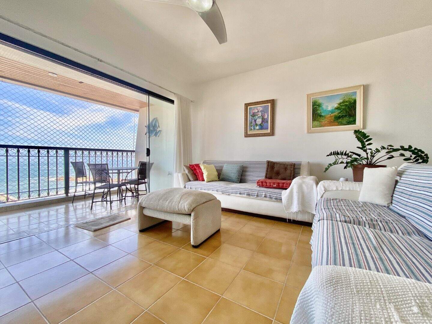 Apartamento à venda no Pitangueiras: 