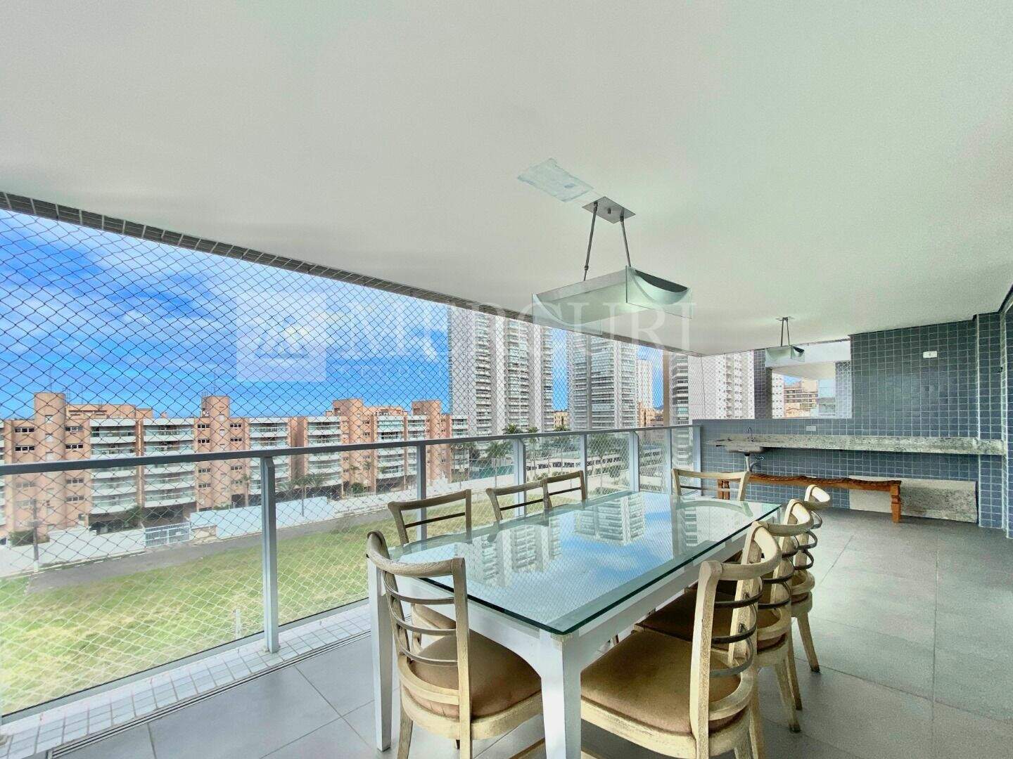 Apartamento à venda no Enseada: Explore seu apartamento a venda no Guarujá na Praia da Enseada, através da imobiliária em Guarujá e imobiliaria em Guarujá especializadas.