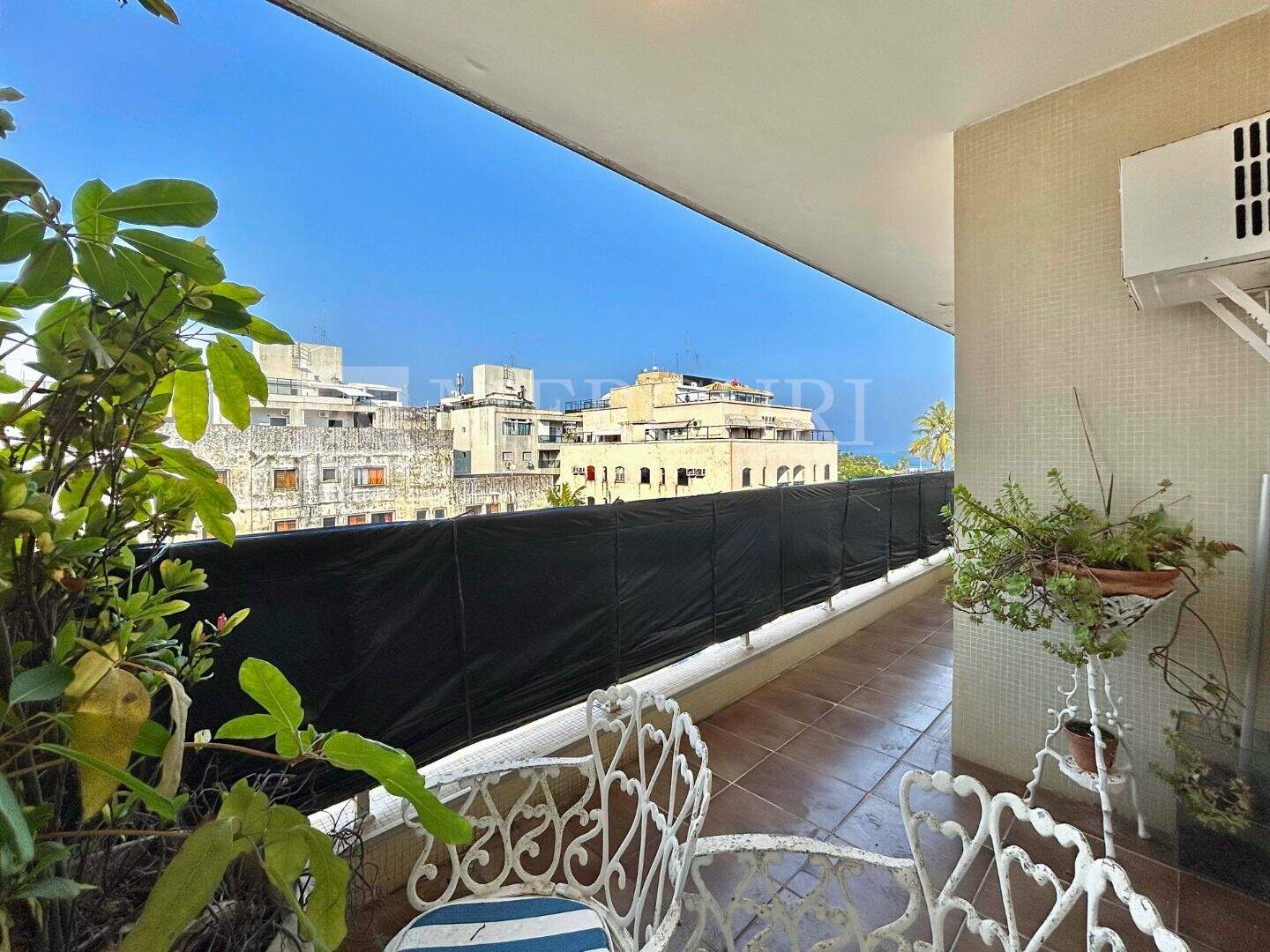 Apartamento à venda no Enseada: 