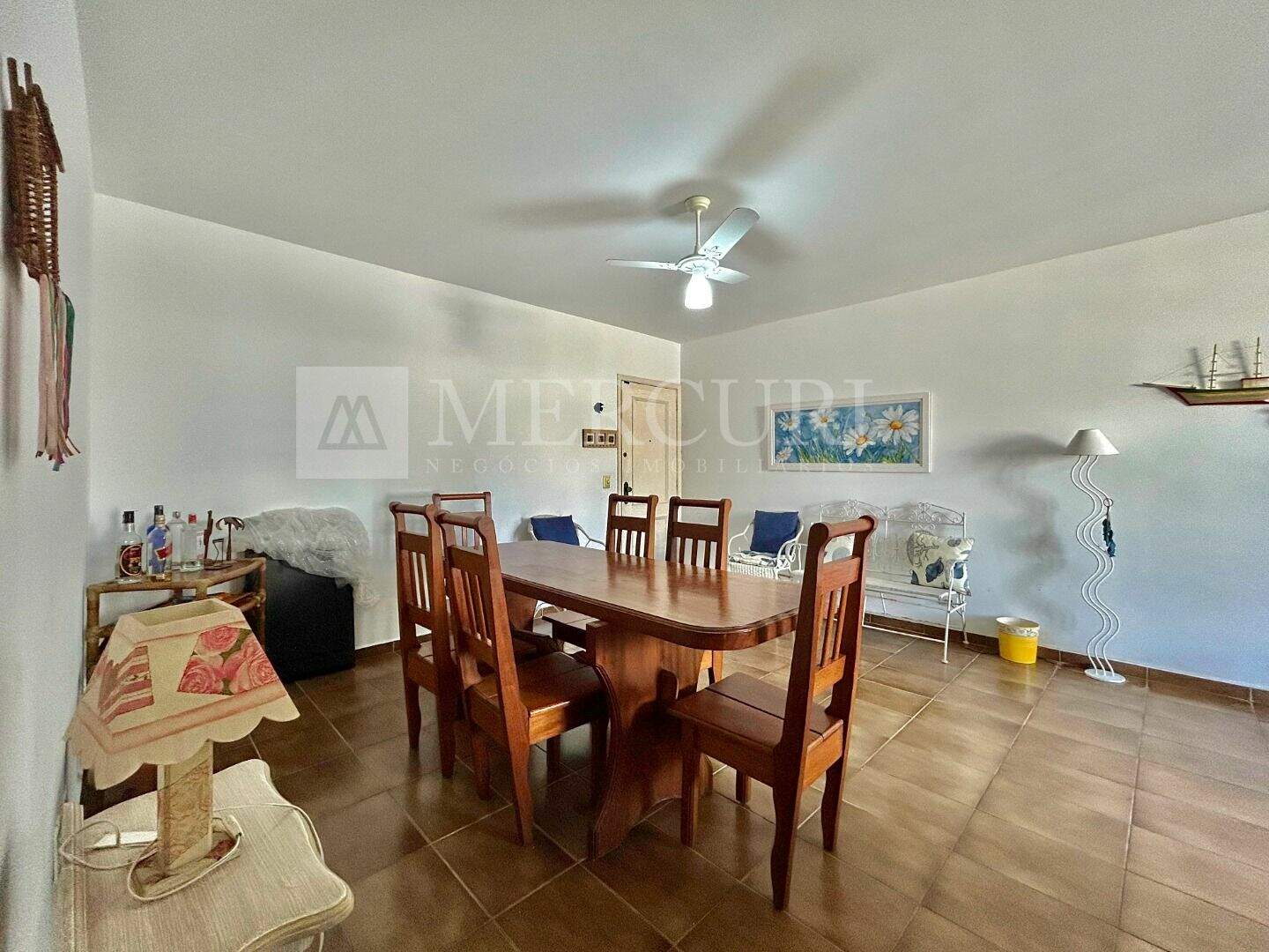 Apartamento à venda no Enseada: 