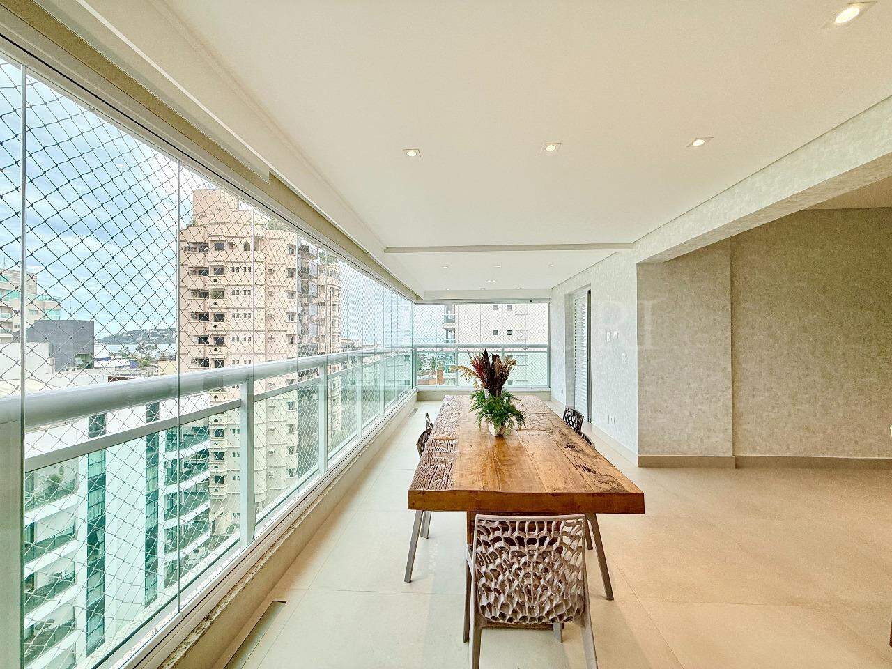 Apartamento à venda no Enseada: 