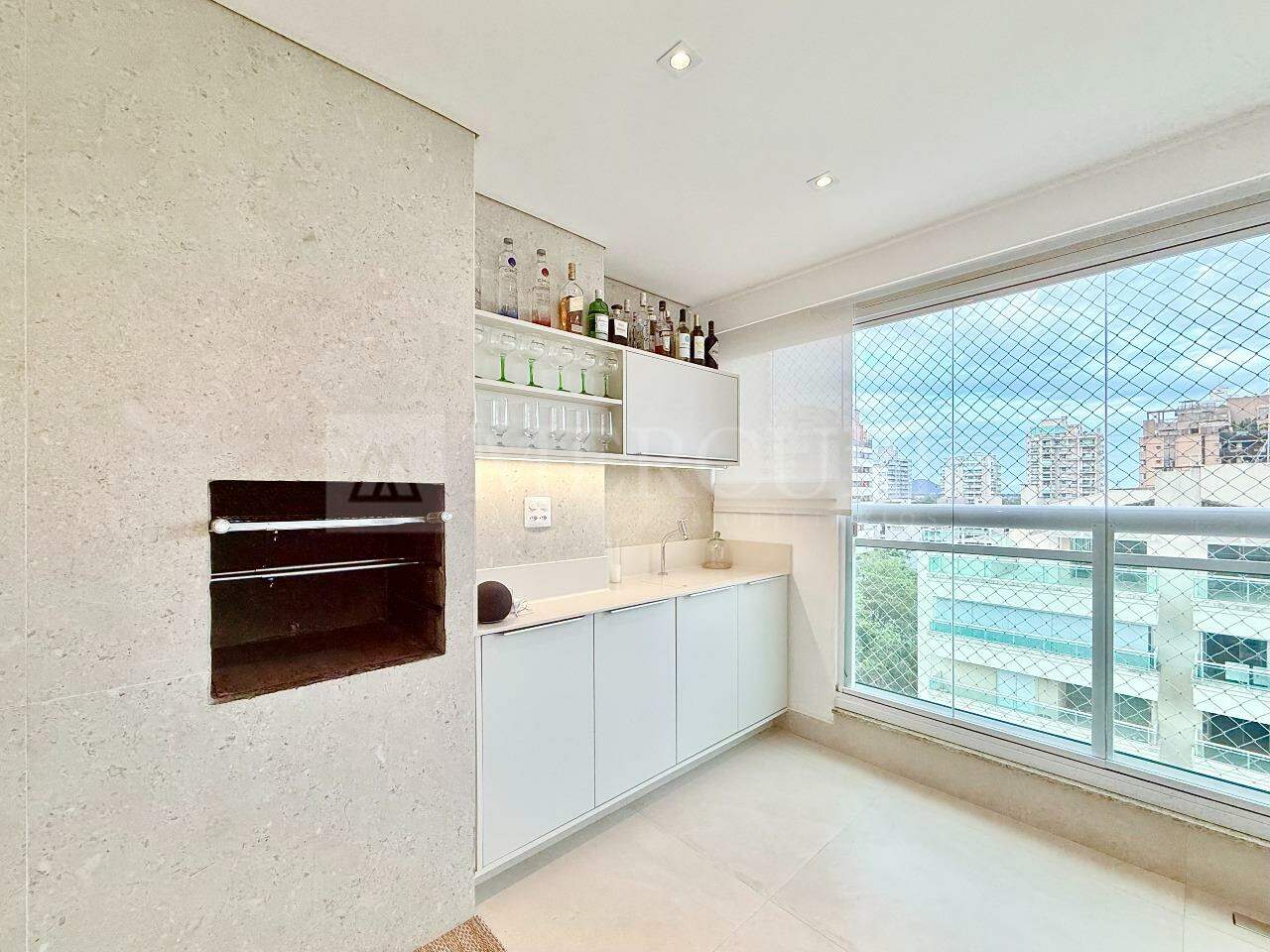 Apartamento à venda no Enseada: 