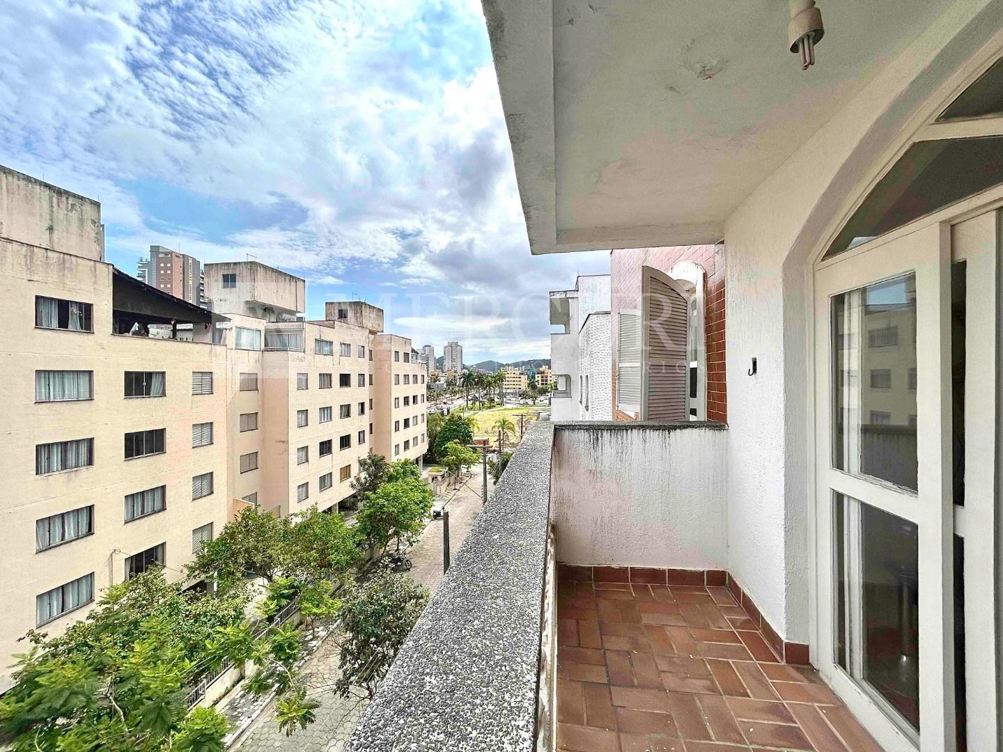 Apartamento à venda no Enseada: 