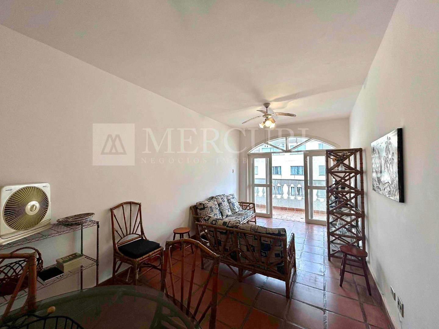 Apartamento à venda no Enseada: 