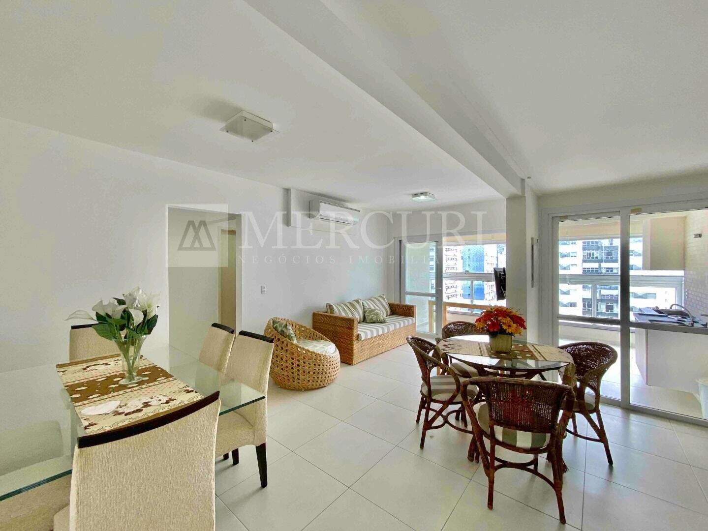 Apartamento à venda no Pitangueiras: Variedade de apartamentos a venda no guarujá na Praia das Pitangueiras, ofertados pelas principais imobiliárias em guarujá da região.