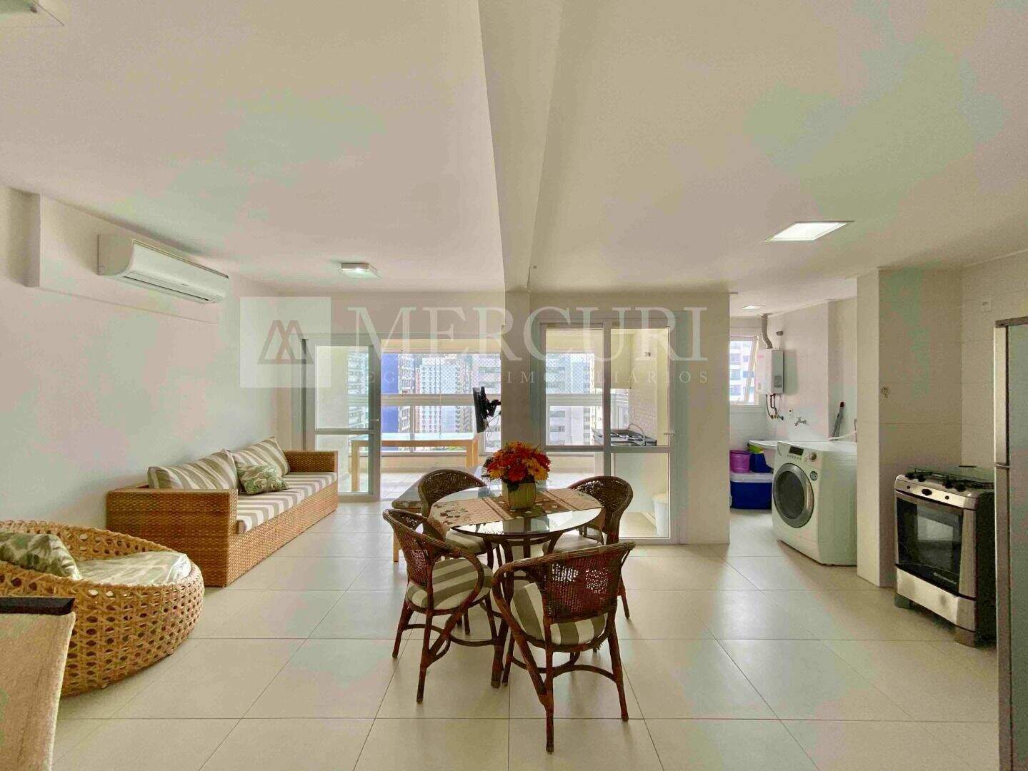 Apartamento à venda no Pitangueiras: Variedade de apartamentos a venda no guarujá na Praia das Pitangueiras, ofertados pelas principais imobiliárias em guarujá da região.