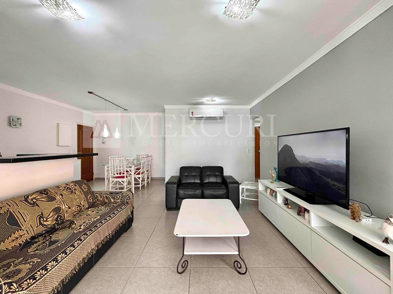 Apartamento à venda no Enseada: 