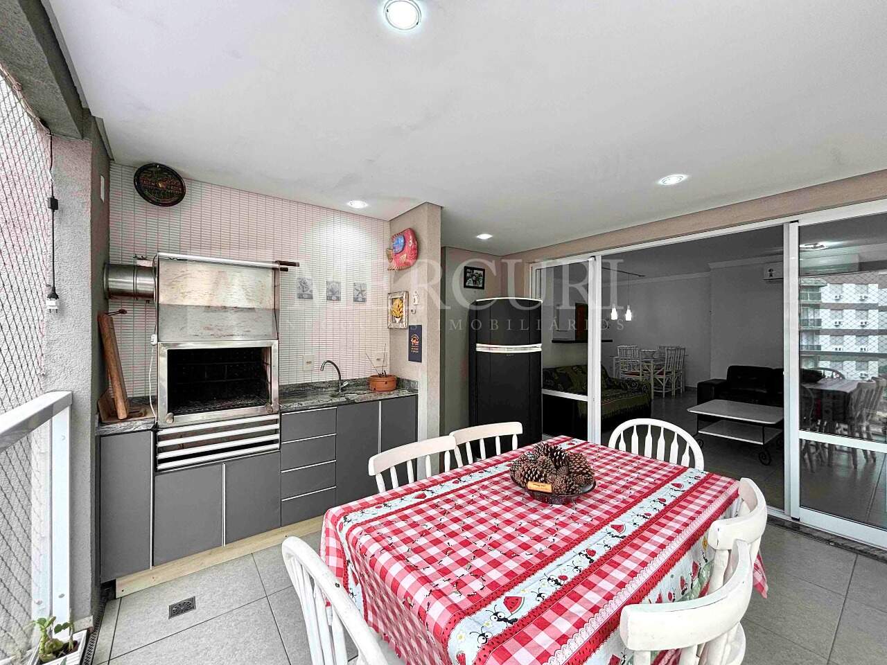 Apartamento à venda no Enseada: 