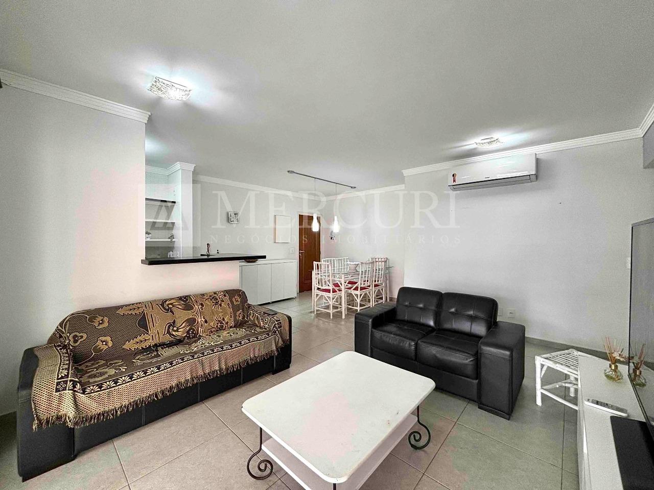 Apartamento à venda no Enseada: 