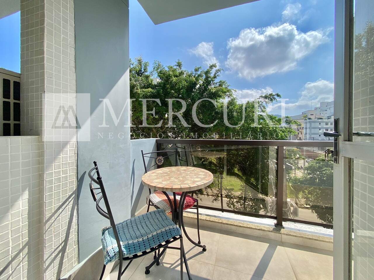 Apartamento à venda no Enseada: 