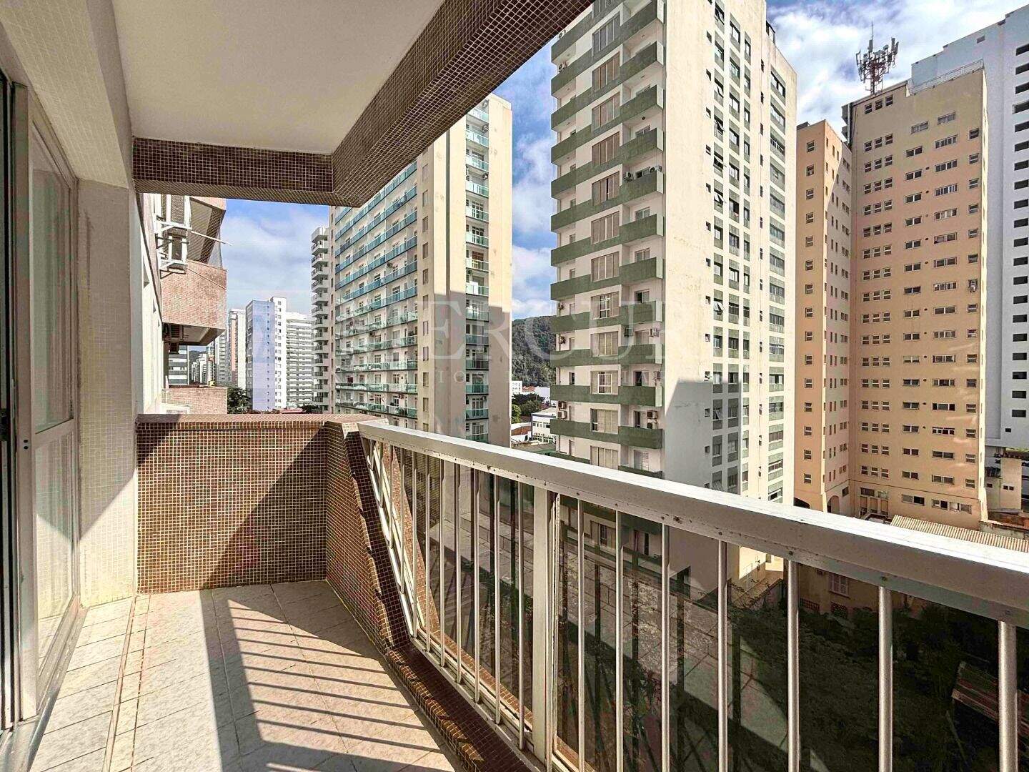 Apartamento à venda no Pitangueiras: 