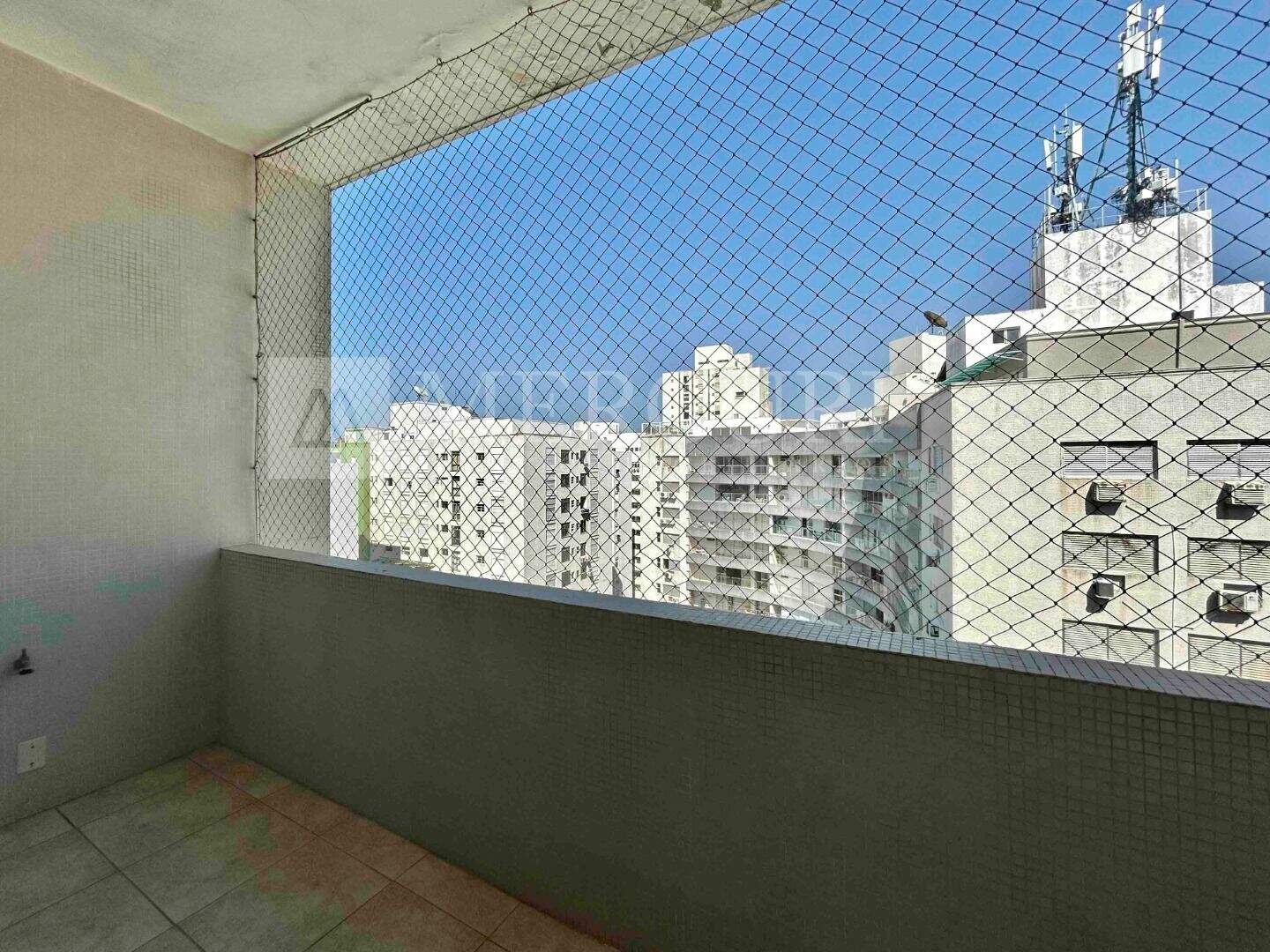 Apartamento à venda no Pitangueiras: 
