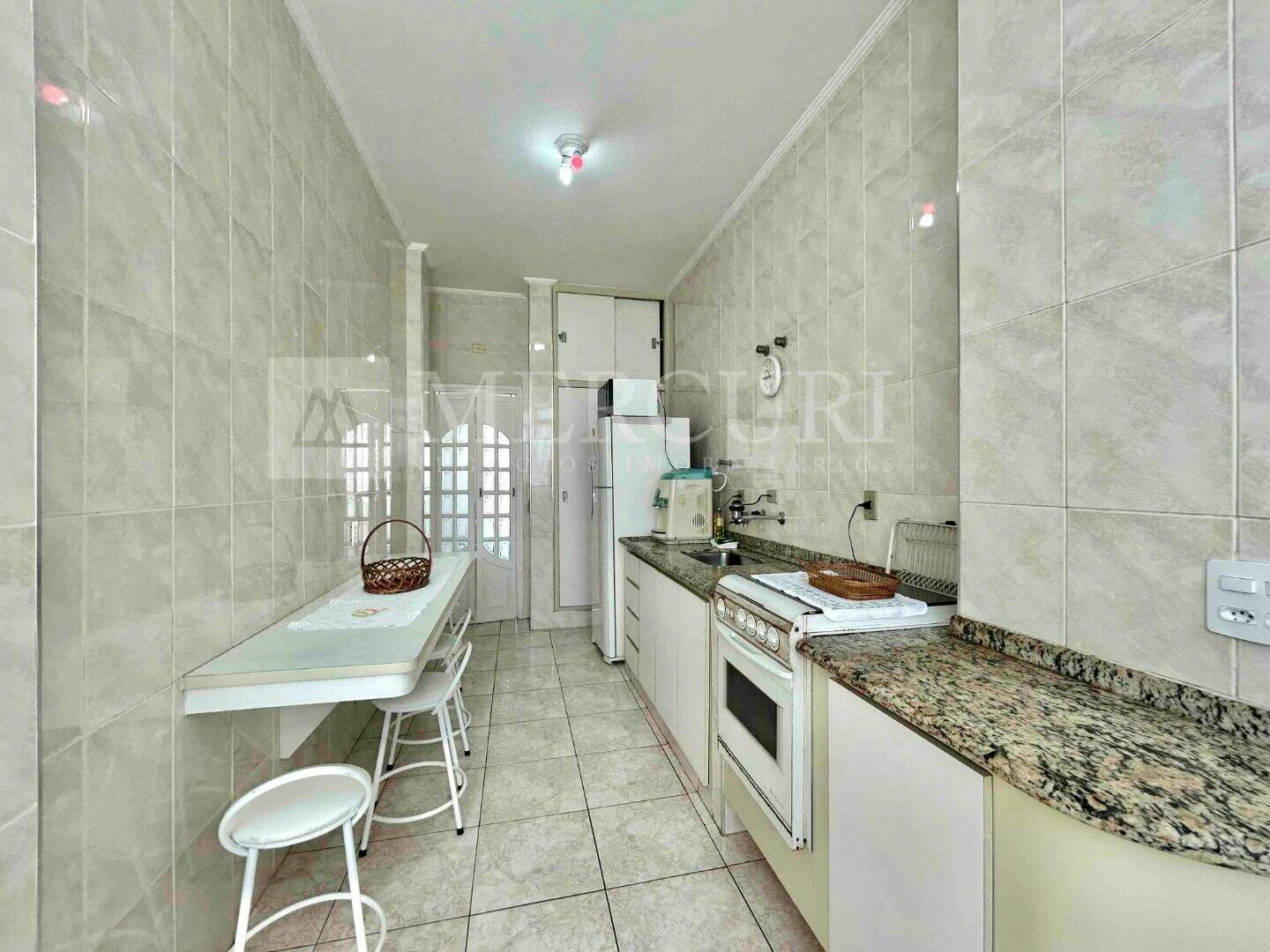 Apartamento à venda no Pitangueiras: 