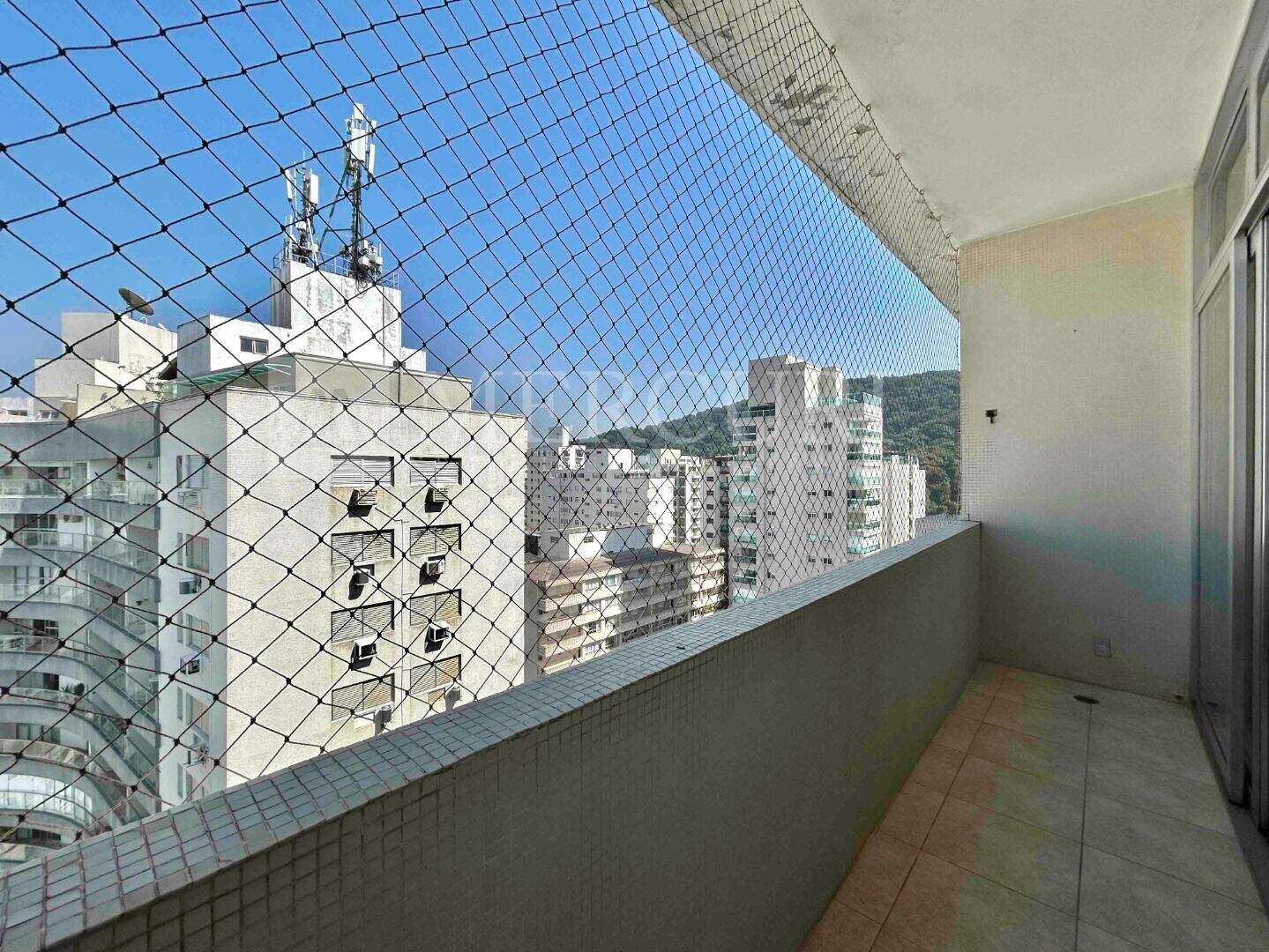 Apartamento à venda no Pitangueiras: 