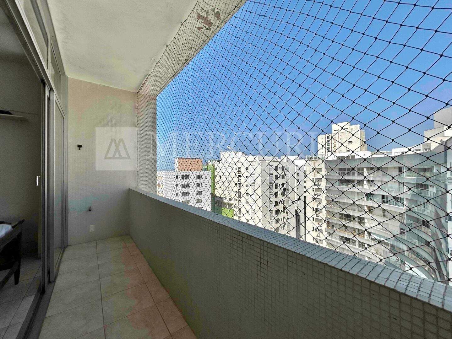 Apartamento à venda no Pitangueiras: 