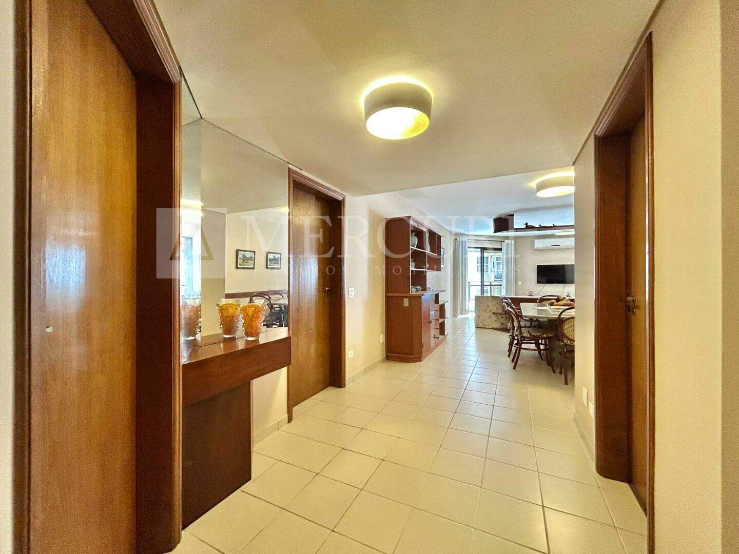 Apartamento à venda no Pitangueiras: apartamento-no-guarujá-praia-da-pitangueiras-mercuri-imóveis-imobiliária-no-guarujá