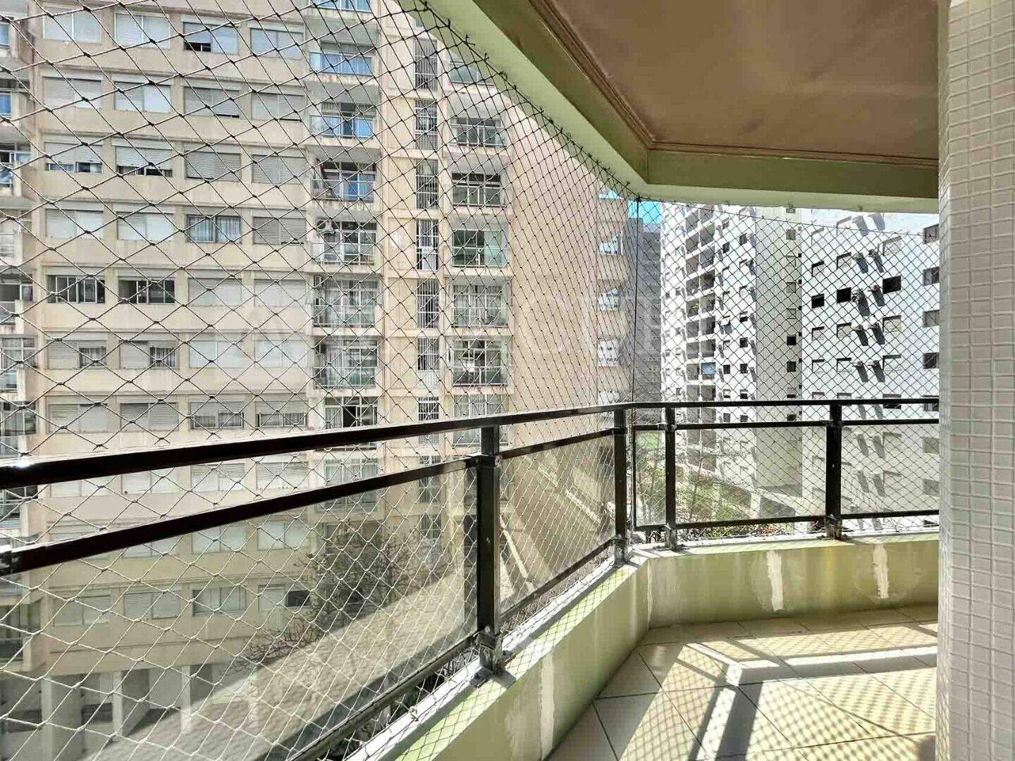 Apartamento à venda no Pitangueiras: apartamento-no-guarujá-praia-da-pitangueiras-mercuri-imóveis-imobiliária-no-guarujá