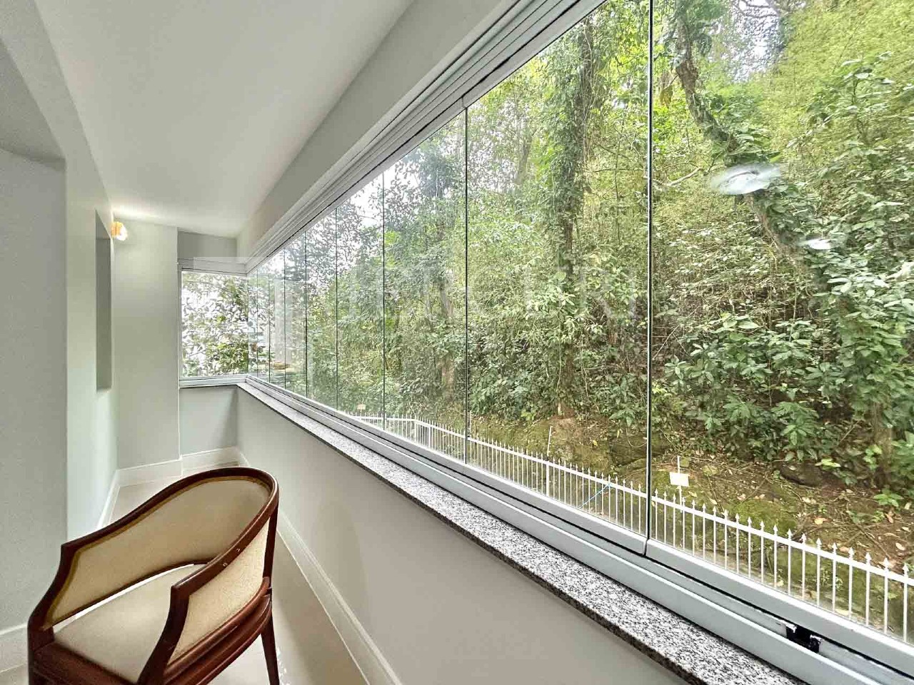 Apartamento à venda no Pitangueiras: 