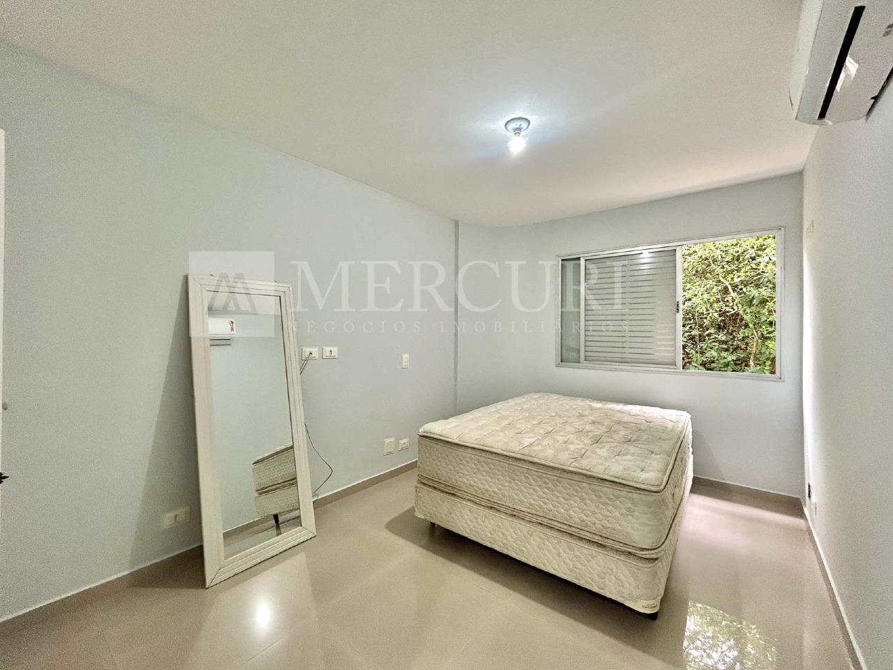 Apartamento à venda no Pitangueiras: 