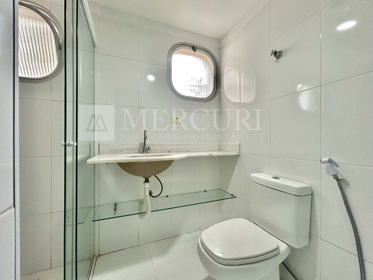 Apartamento à venda no Pitangueiras: 