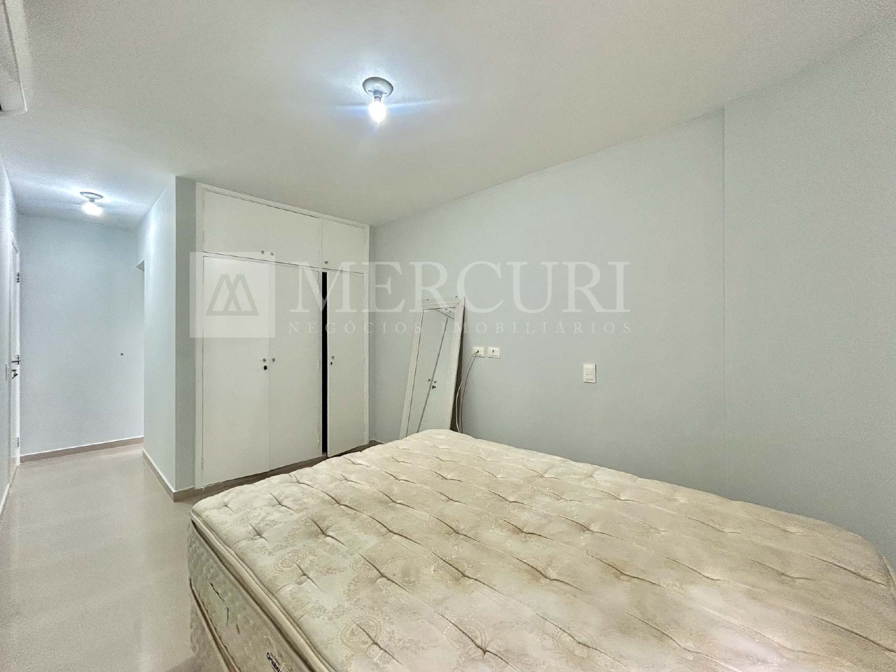 Apartamento à venda no Pitangueiras: 