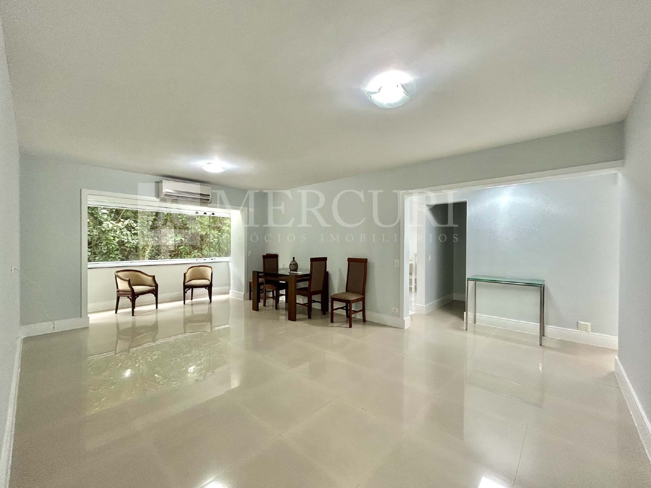 Apartamento à venda no Pitangueiras: 
