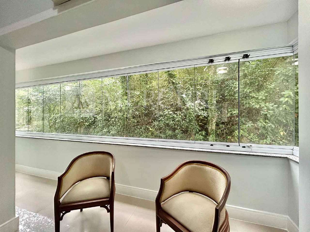 Apartamento à venda no Pitangueiras: 