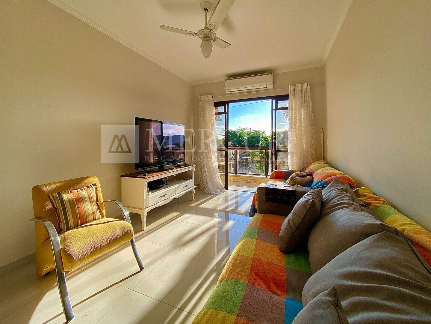 Apartamento à venda no Enseada: 