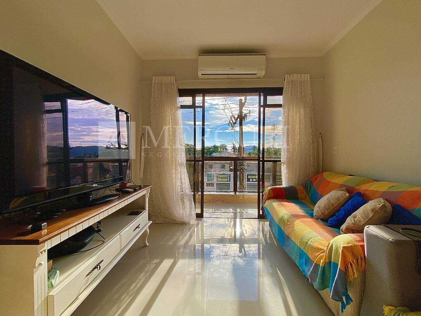 Apartamento à venda no Enseada: 